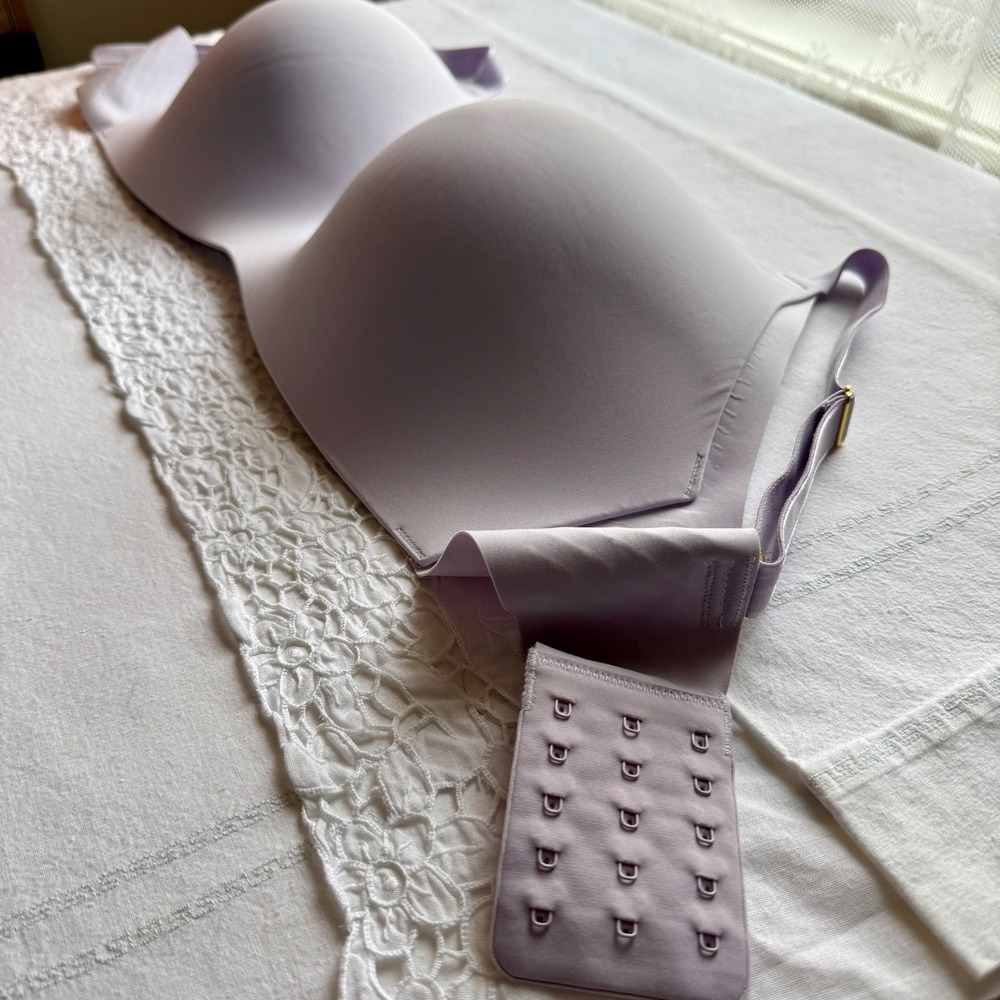 Knix WingWoman‎ Contour Bra Seamless Wireless Deep V Molded Cups 7++ Minimal